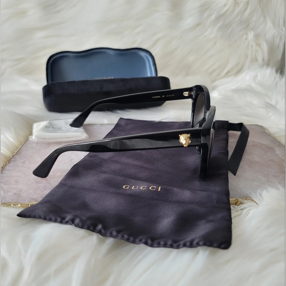 NEW Large Gucci Sunglasses with Gold Logo and Case - Picture 3 of 14